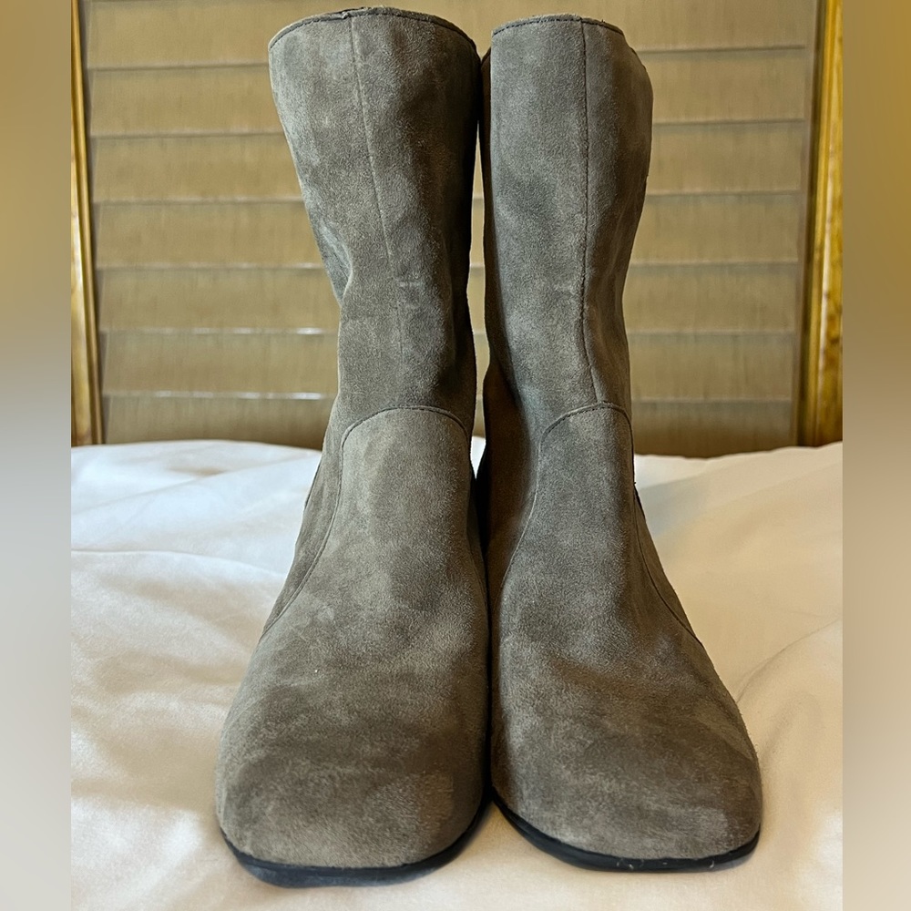 Ono Florence/Born Shoes, Grey Suede Mid-Calf Bootie, Never Been Worn, Size 7.5